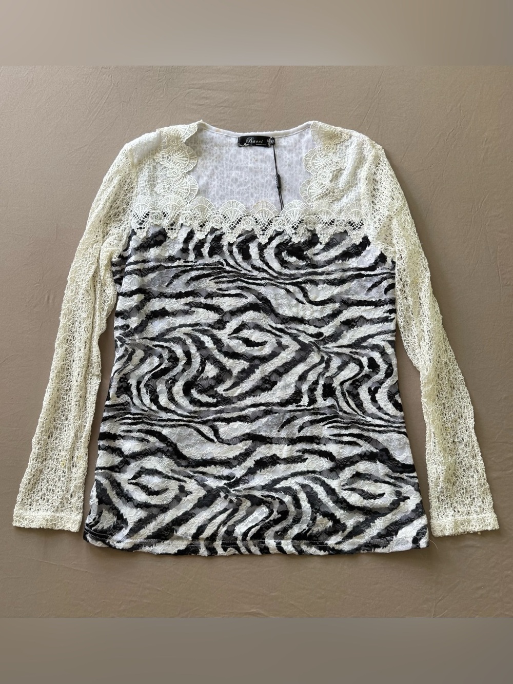 Vintage Y2K Bacci Zebra Print Lace Top
